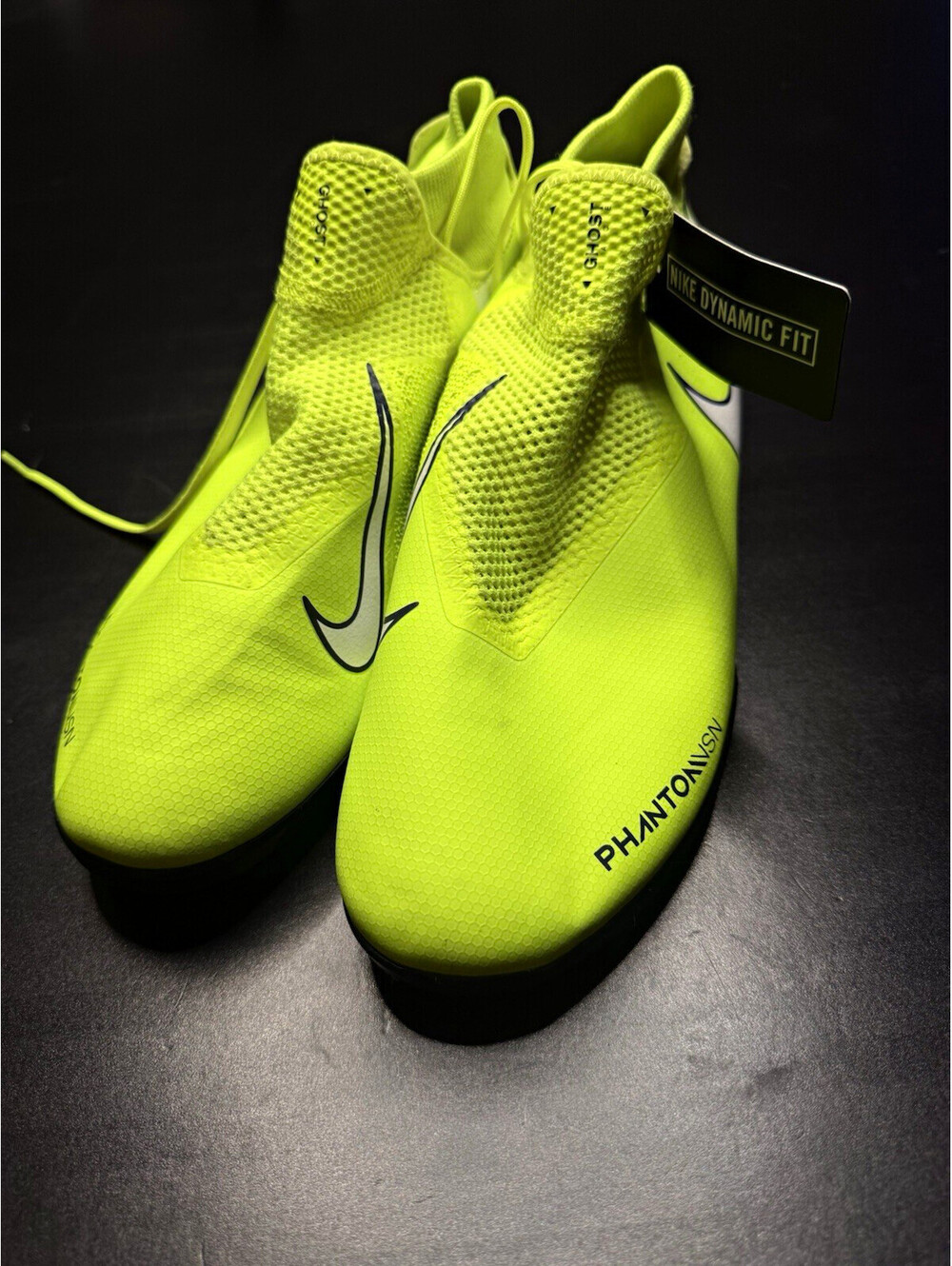 Nike Phantom Venom Elite Pro Turf mismatch size L 11 R 10 men’s Lace Up Soccer